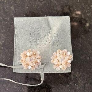 Mestizia Floral Cluster Stud Earrings - White and Gold